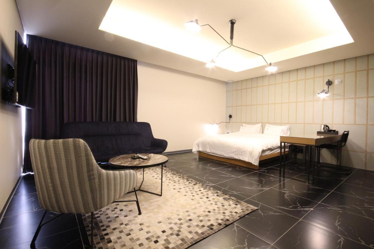 Hotel Eco Stay Jeonju Zewnętrze zdjęcie