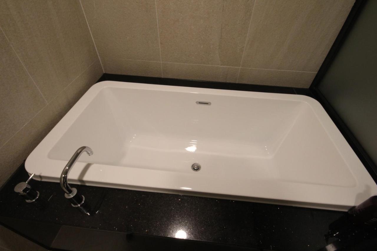 Hotel Eco Stay Jeonju Zewnętrze zdjęcie