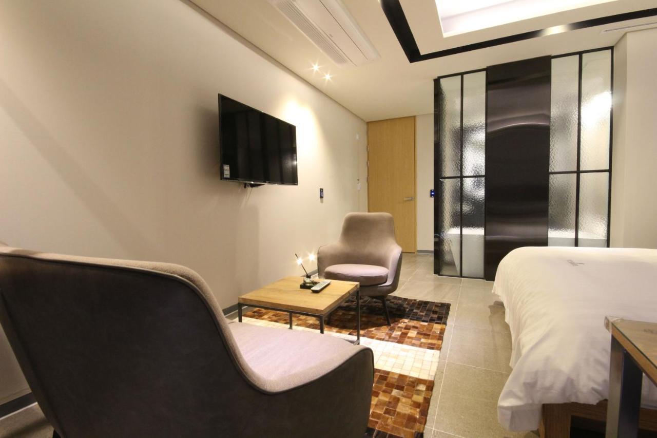 Hotel Eco Stay Jeonju Zewnętrze zdjęcie