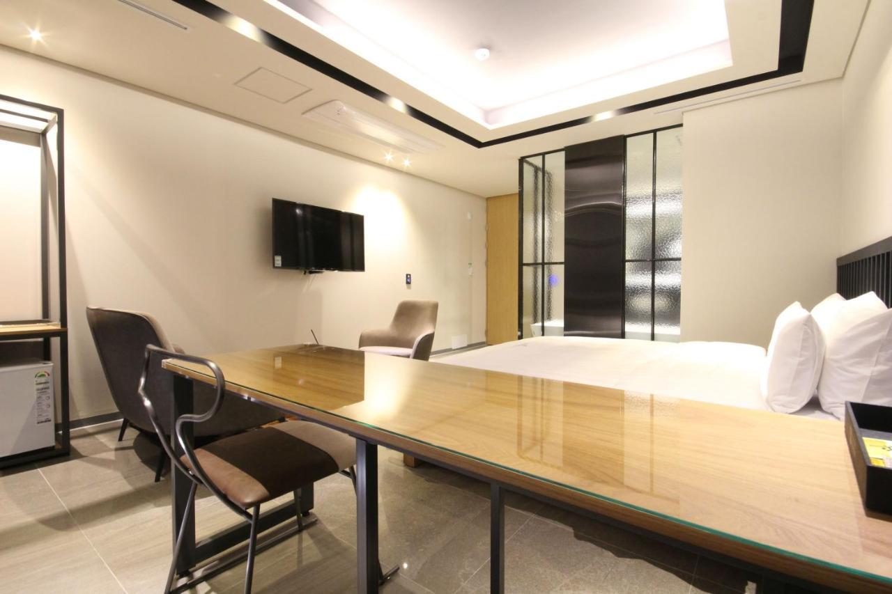 Hotel Eco Stay Jeonju Zewnętrze zdjęcie